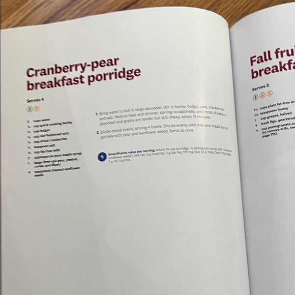 WW Year-Round Fresh Cookbook Weight Watchers Soft Cover 150 Recipes 2018 - Picture 3 of 6